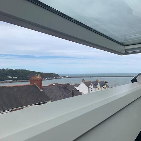No 11, Fishguard, Ideal For Beach, Coastal Path And Town! Kültér fotó
